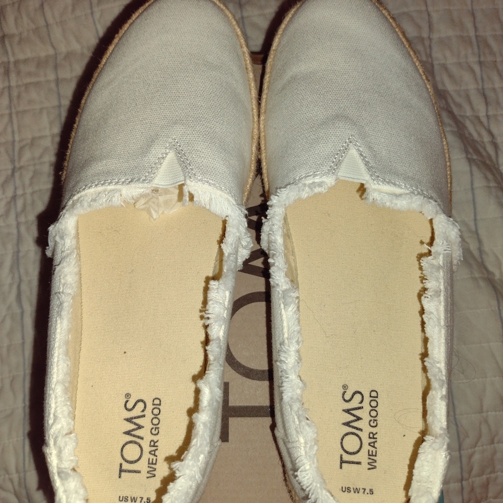 Tom's White Canvas Espadrilles Size 7.5